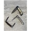 Image 5 : Lot of 3 Folding Knifes. One Blade Broken On Silver One.