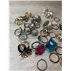 Image 2 : Lot of 34 Rings