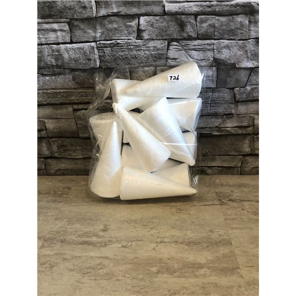 Holibanna 12 Pcs Christmas Wedding Craft Cones