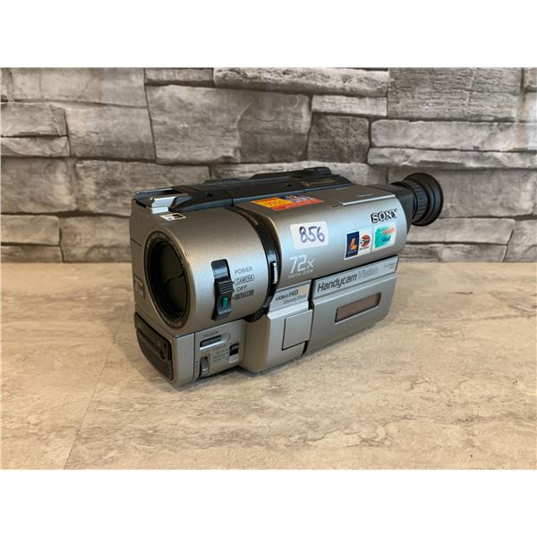 Sony CCD-TRV615 Handycam Hi8 Camcorder - Untested