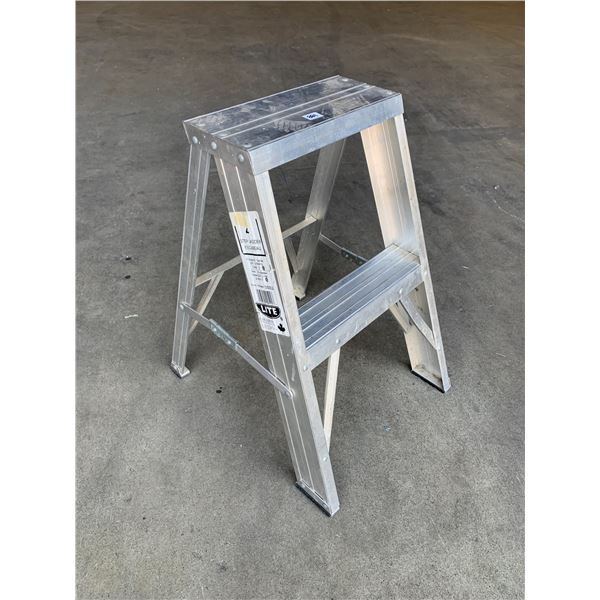 Small Aluminum Step Ladder 22 inches