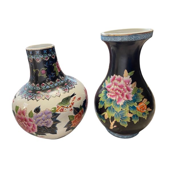 2x Vintage Asian Floral Themed Porcelain Vases