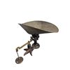 Image 2 : Vintage 3 Claw Cast Metal Scale
