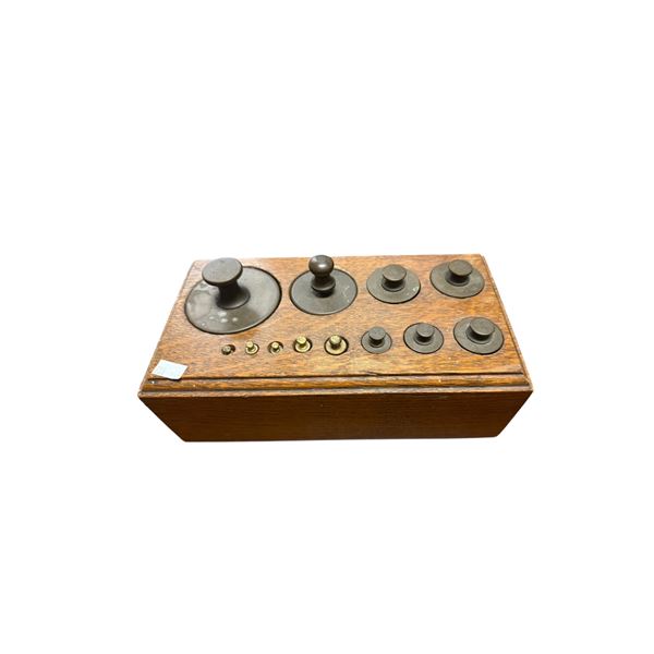 Vintage Brass Scale Weights With Original Oak Case