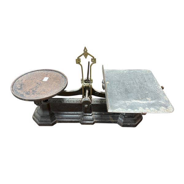 Vintage Cast Metal W & T Avery Scale