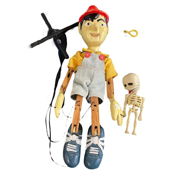 2x Vintage Toys: Skeleton Keychain & Pinocchio Doll
