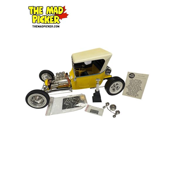 Vintage 1924 Ford "T" Roadster Model Car