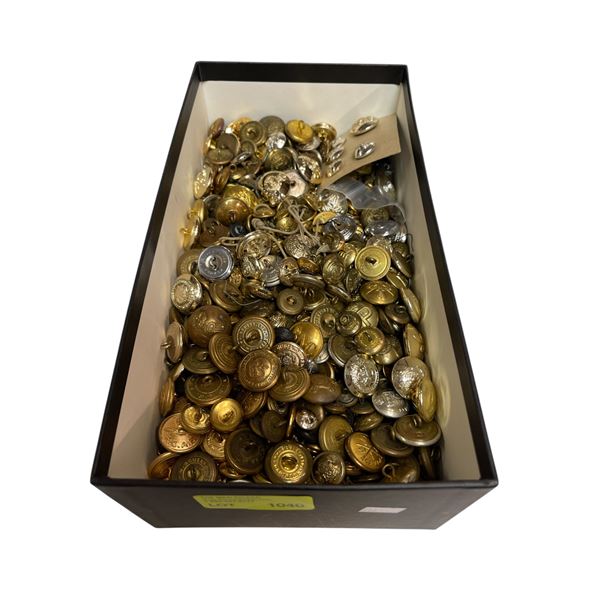 Large Collection Of Vintage Military Buttons: Canadian / British