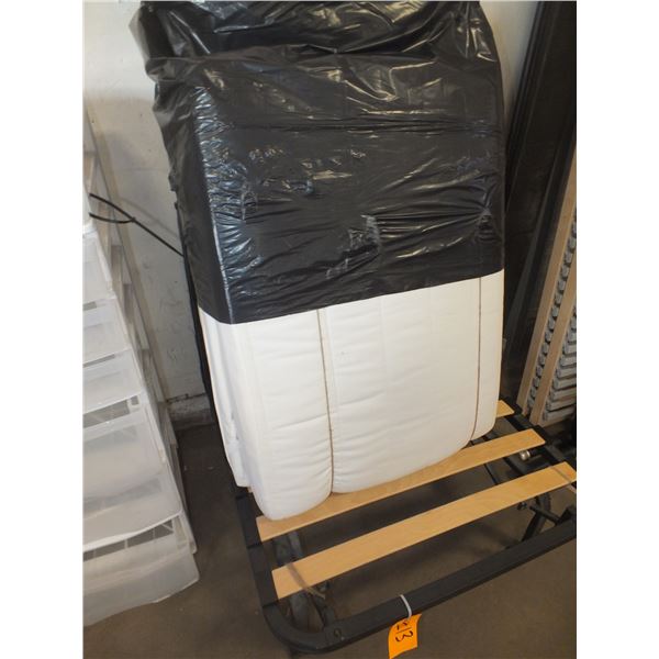 Lounge Chair w/ Cushion