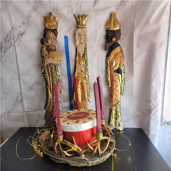 3 Wooden Wise Men, Large Wooden Centrepiece with 2 Fairy Lights, Antler Candle Hodler, Peace Box