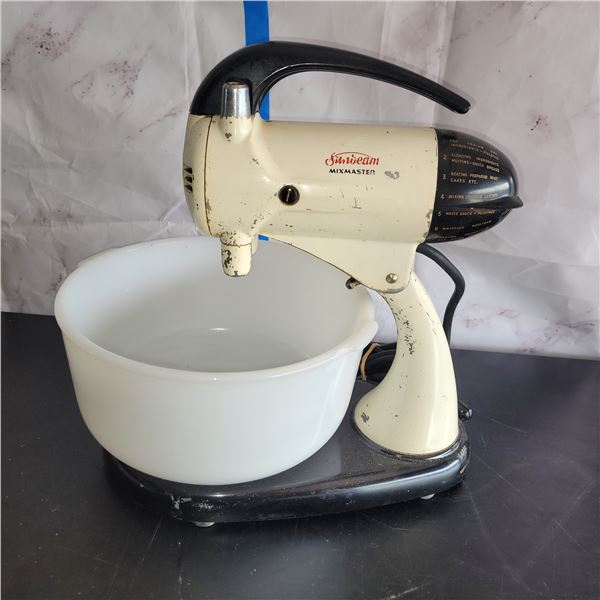 Vintage Sunbeam Mixmaster with Bowl - Works