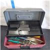 Image 1 : Fishing Tackle Box with 6 Snips