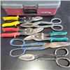 Image 2 : Fishing Tackle Box with 6 Snips