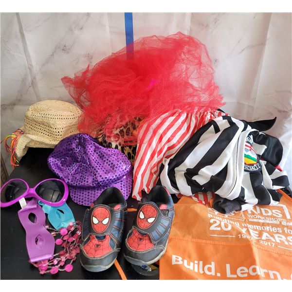 Lot of Various Childrens Hallowe'en Customes