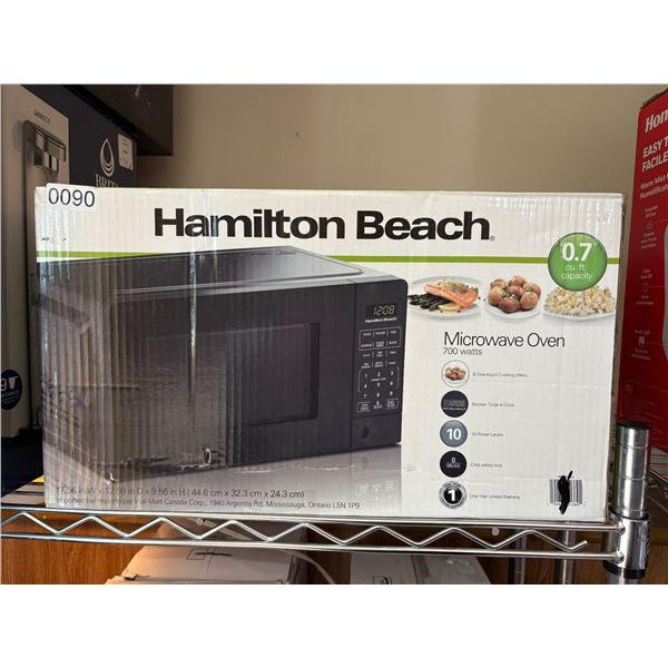 Hamilton Beach 0.7 cu.ft. microwave oven 700W