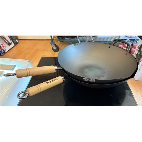 Group of 2 new Cook-Pal woks