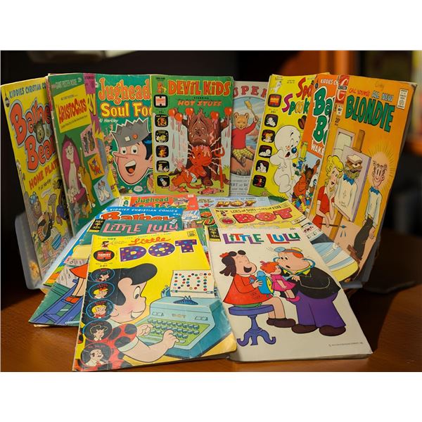 Group of assorted vintage comics - Little Lulu, Barney Bear, Dot Polka, 1980s Bunty etc. (approx. 25