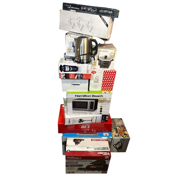 Large group of assorted electronics - Microwave oven, tortilla maker, coffee maker, lights etc. (MIX