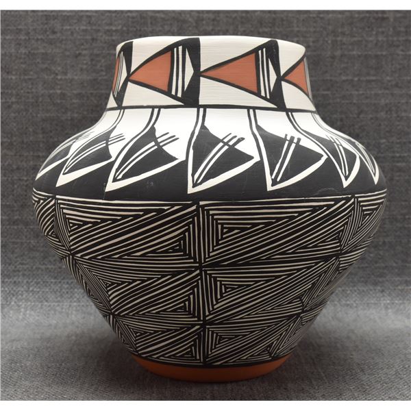 ACOMA CERAMIC VASE