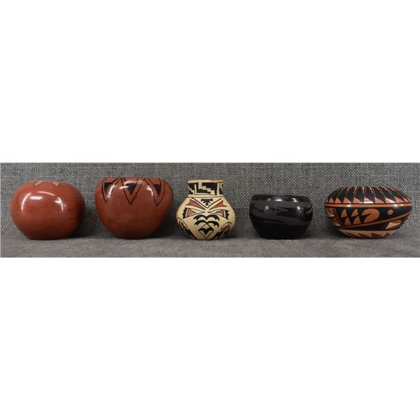 FIVE NATIVE AMERICAN POTTERY ITEMS