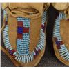Image 8 : SIOUX BEADED CHILD MOCCASINS