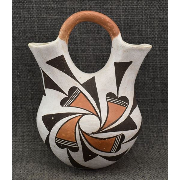 ACOMA POTTERY WEDDING VASE (JUANA LENO)