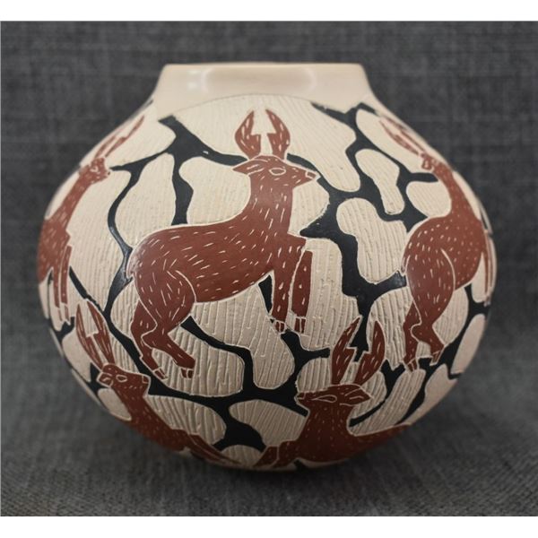 MATA ORTIZ POTTERY OLLA (SIGNED)