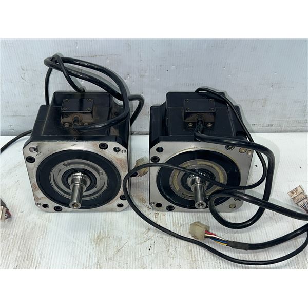 (2) Daihen #W-L01496D / #P60B13075DBPD1 AC Servo Motors