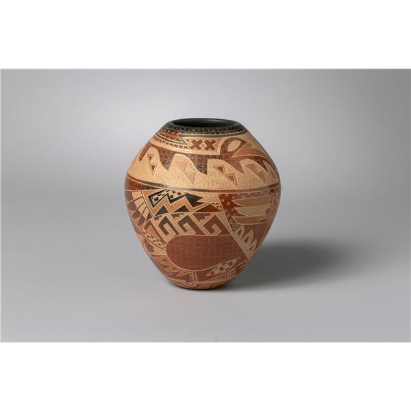 Santa Clara Pot, Susan Folwell (b. 1970)