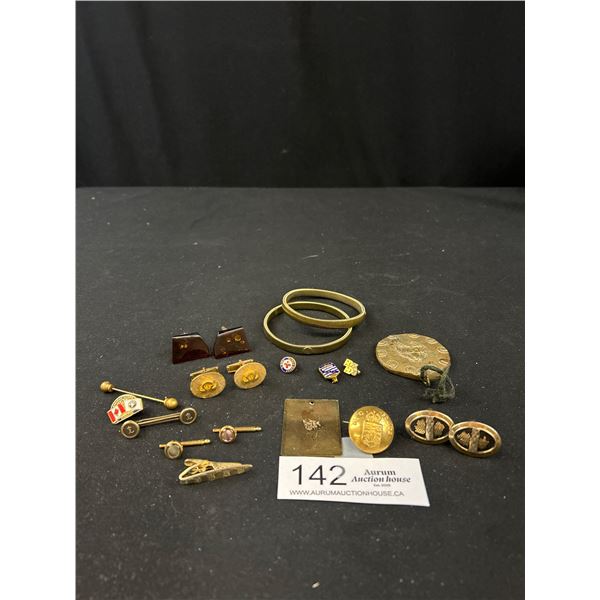 Nice Lot of Vintage Mens Accessories, Includes Bakelite/Amber Cufflinks, Etc