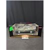 Image 1 : 1/18th Scale Diecast Aston Martin DB7 Vantage Car in Original Box