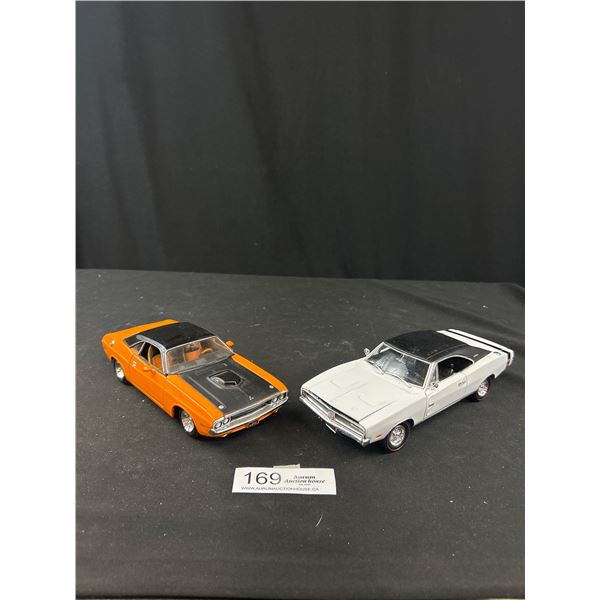 2 1/24th Scale Diecast Cars 2 Dodge Chargers, In Great Shape
