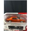 Image 3 : 2006 Dodge Challenger, Diecast Radio Control Car in Original Box