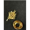 Image 5 : 4 Heavy Yellow Gold Plated Vintage Brooches
