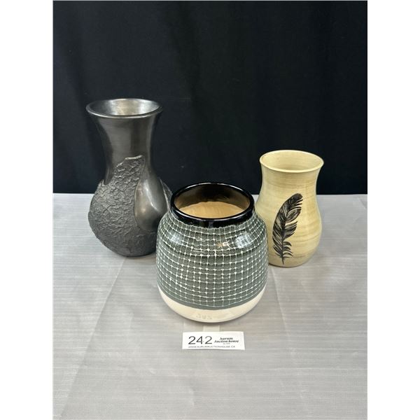 Nice Collectible Lot of Vintage Pottery Vases