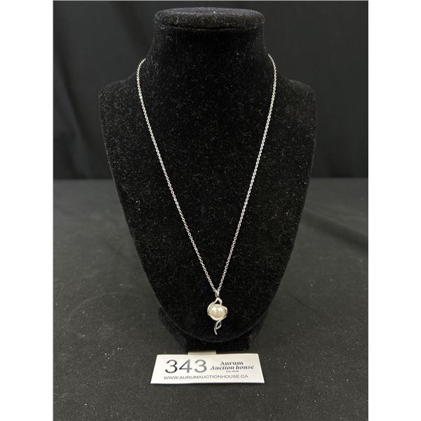 Lovely Silver Plated Pendant w/ Genuine Pearl w/ Chain Necklace