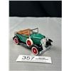 Image 1 : Green 1929 Ford Roadstar National Motor Museum Mint, 1/32 Scale