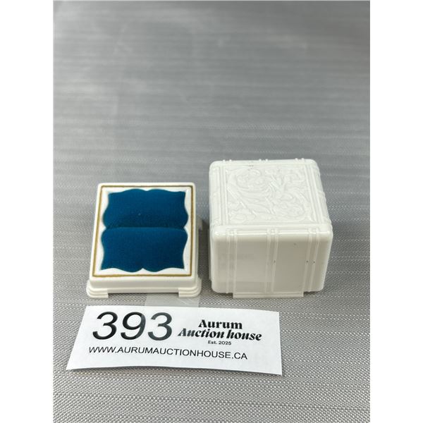 Very Nice 1950s Ring Box