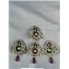 Image 4 : 18 Pairs of Vintage Rhinestones Earrings
