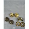 Image 2 : Collection of Vintage Pairs of Clip on Earrings