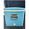 Image 4 : Vintage Blue 1970s Coleman Cooler