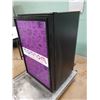 Image 3 : True GDM-07-LD Commercial Refrigerator Merchandiser (Works Gets Cold)  24" x 20" x 40"H