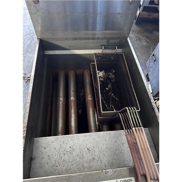 Pitco Frialator Industrial Deep Fryer (baskets not included)