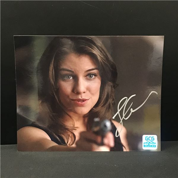 LAUREN COHEN SIGNED 8X10 - GCG COA