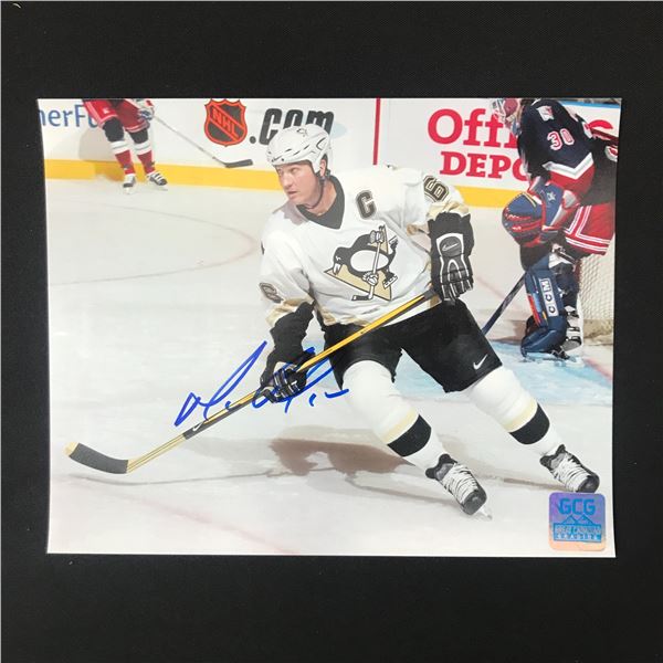 MARIO LEMIEUX SIGNED 8 X 10 (GCG HOLO)