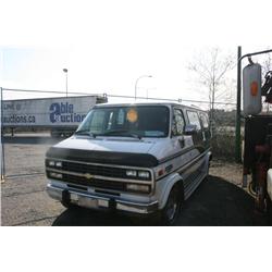 1993 CHEV G30 PASS VAN WHITE