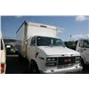 Image 2 : 1995 CHEV 3500 CUBEVAN WHITE