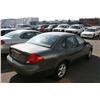 Image 3 : 2003 FORD TAURUS 4DR GREY
