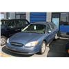 Image 1 : 2001 FORD TAURUS 4DR 5.W BLUE