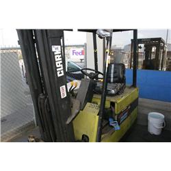 000 CLARK 0 FORKLIFT GREEN